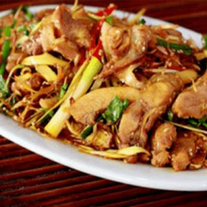 Gà đông tảo xào lăn